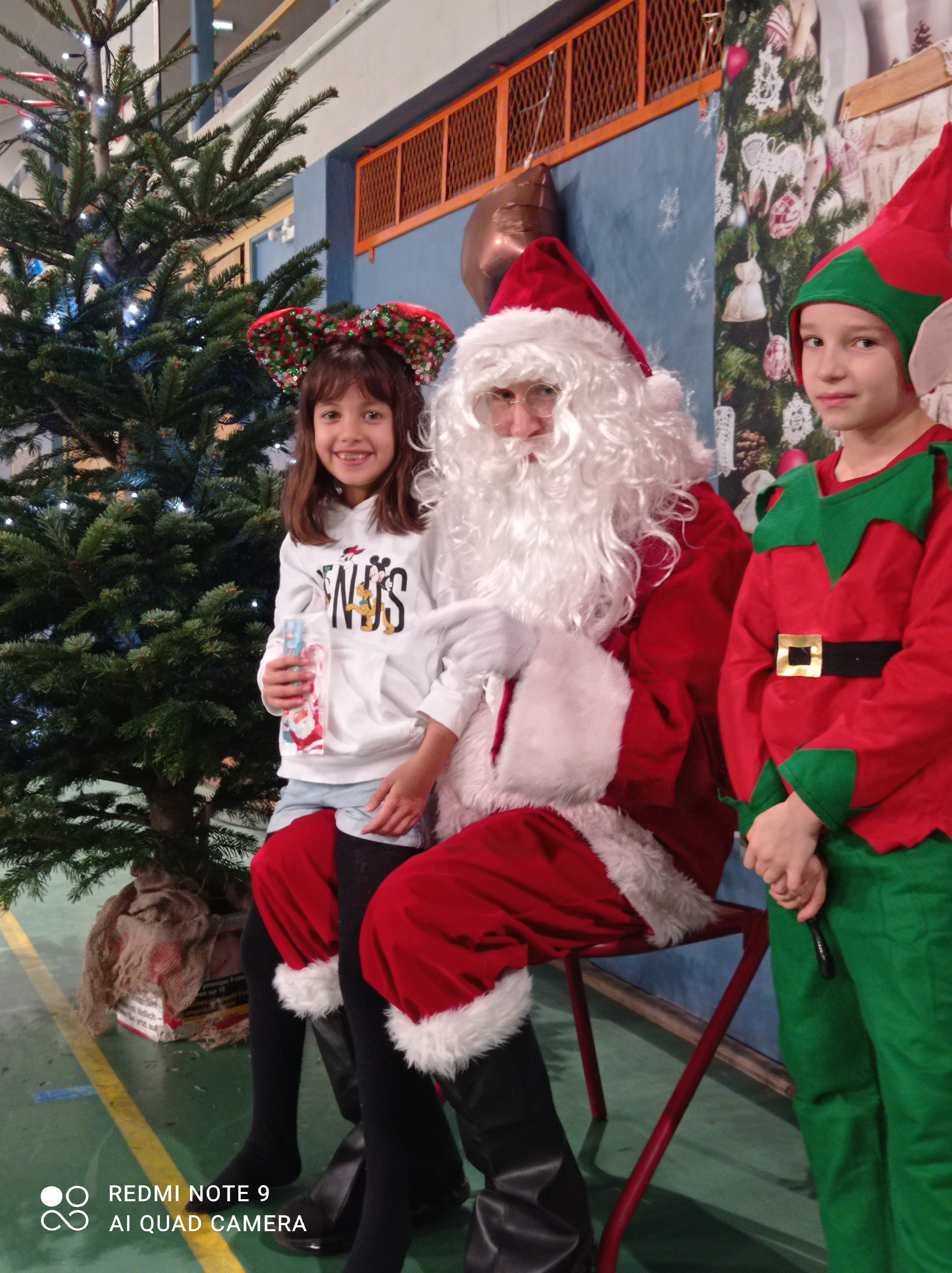 Père Noël et Assia